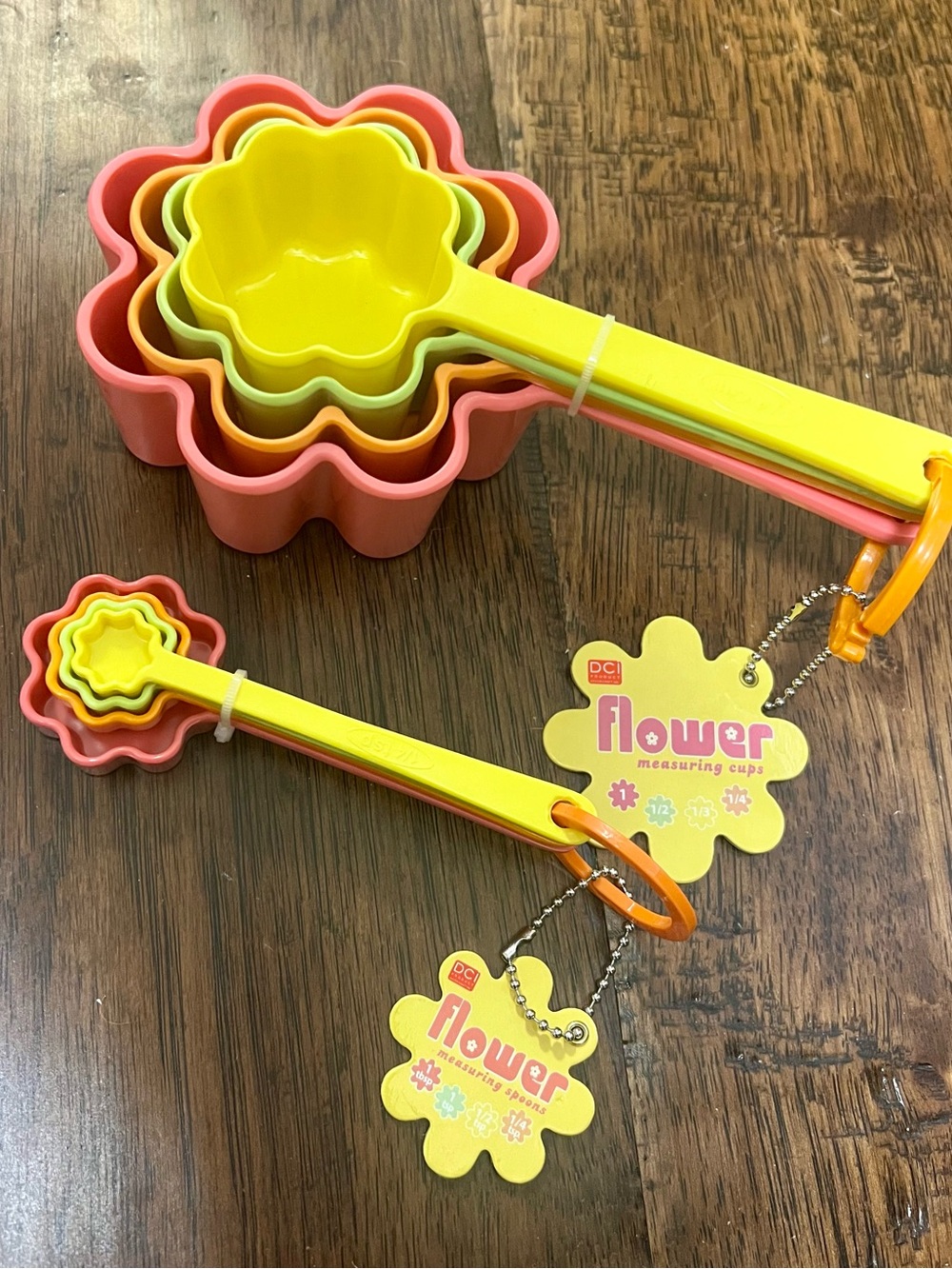 *NEW* Flower Measuring Cups & Measuring Spoons Set - Yellow, Pink, Orange, Green